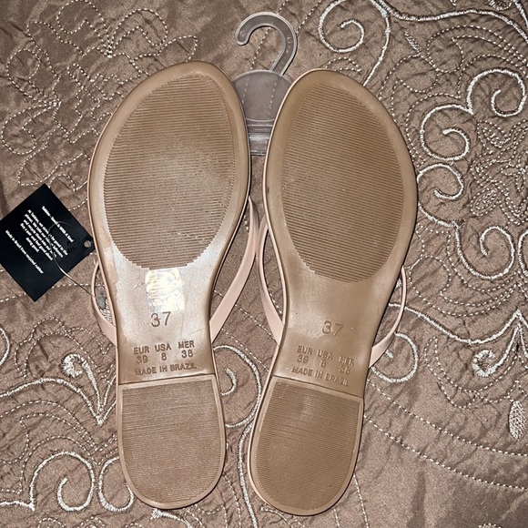 NWT Takkies Sandals Flip-Flop, Tan Size 8 - Picture 2 of 2